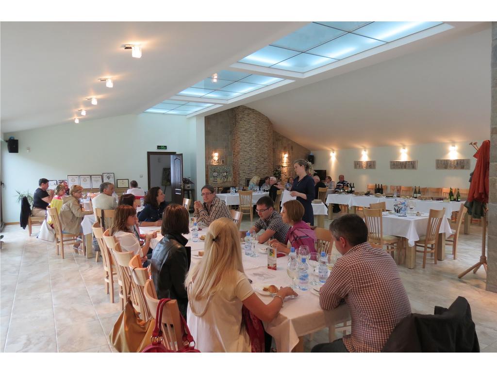 Yustina Villas Guest House المظهر الخارجي الصورة