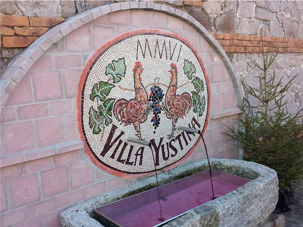 Yustina Villas Guest House المظهر الخارجي الصورة